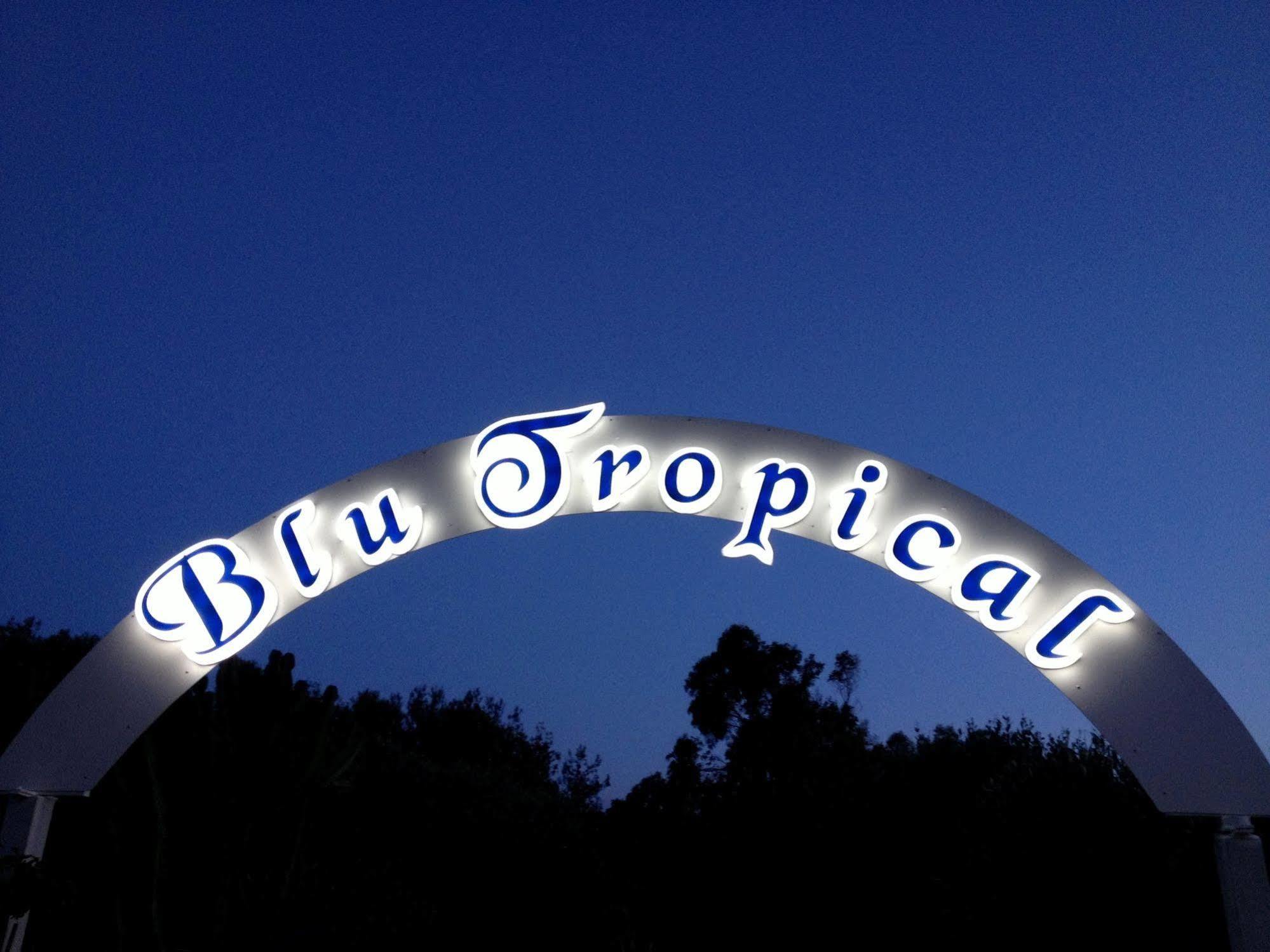 Blu Tropical Resort แซมโบรเน ภายนอก รูปภาพ