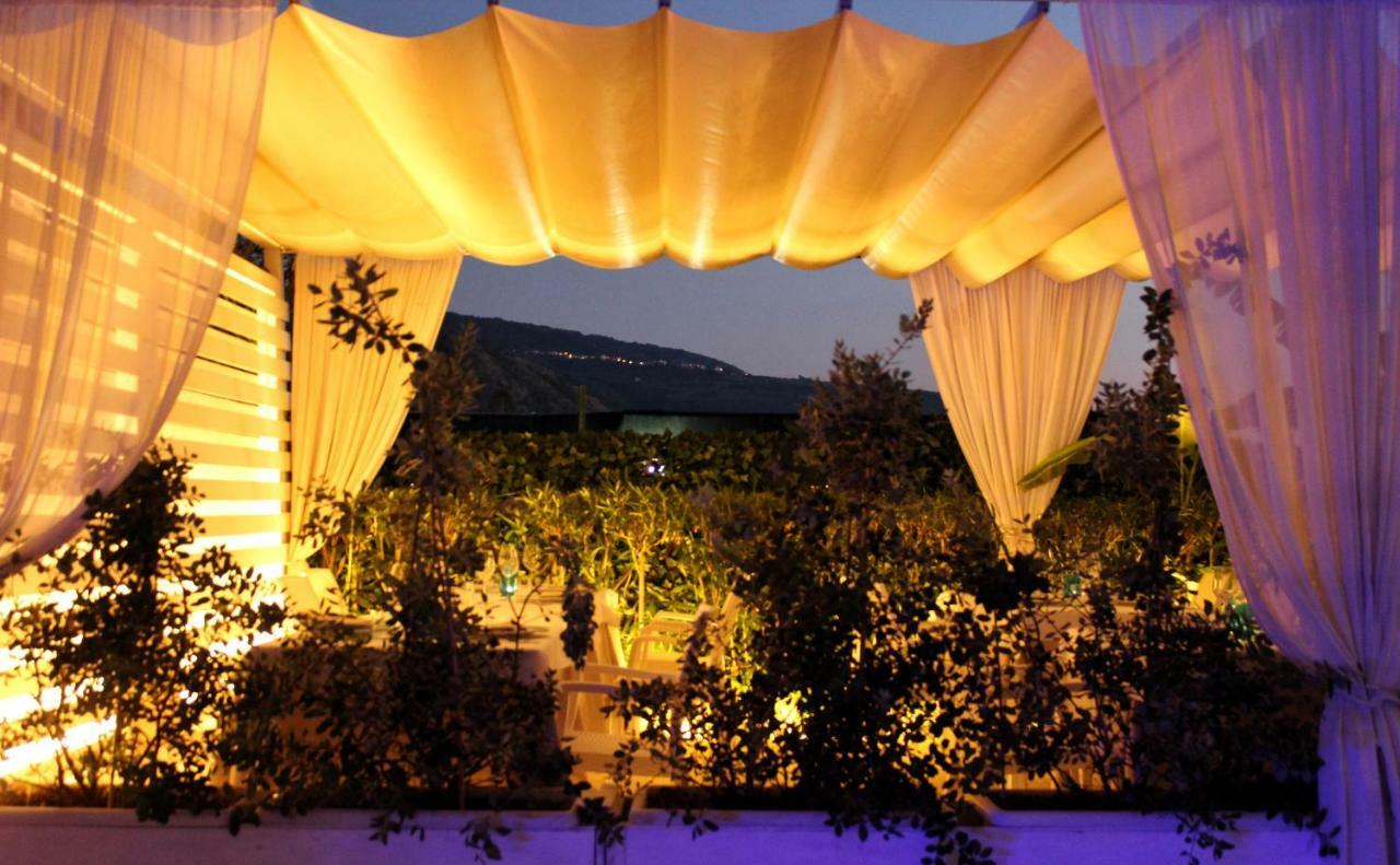 Blu Tropical Resort แซมโบรเน ภายนอก รูปภาพ